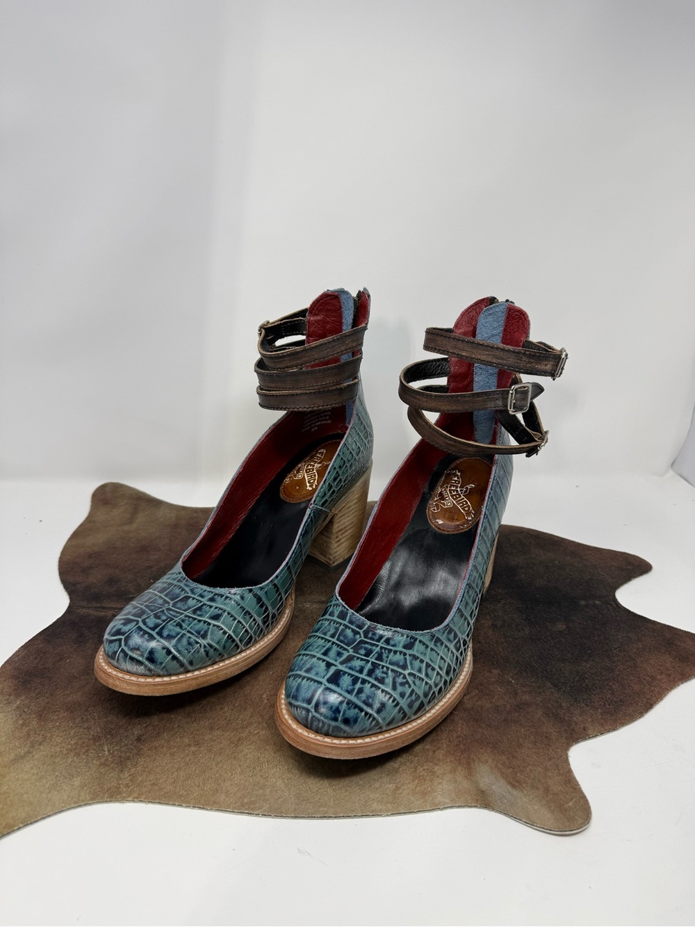 EUC freebird Teal Croc-Embossed Ankle-Strap Heels sz 10 (EDLNKI) - Picture 2 of 8